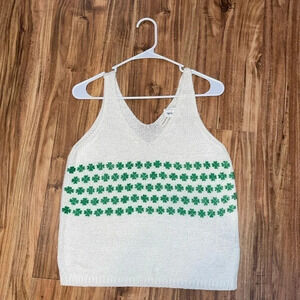 Moon & Madison women’s sweater Large tank top knit shamrock St Patrick’s white